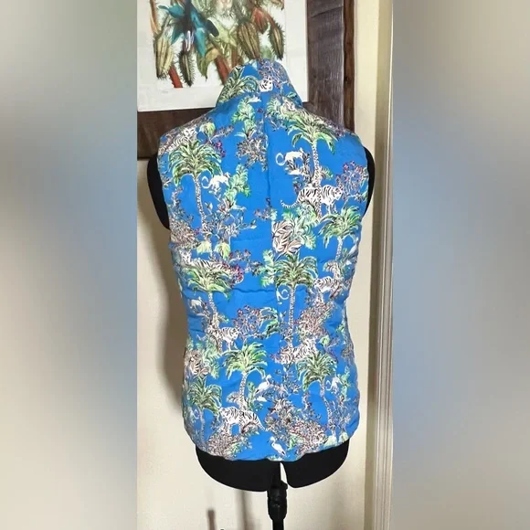 NWOT Lilly Pulitzer Tropical Blue/Animal Print Reversible Vest - Picture 3 of 8